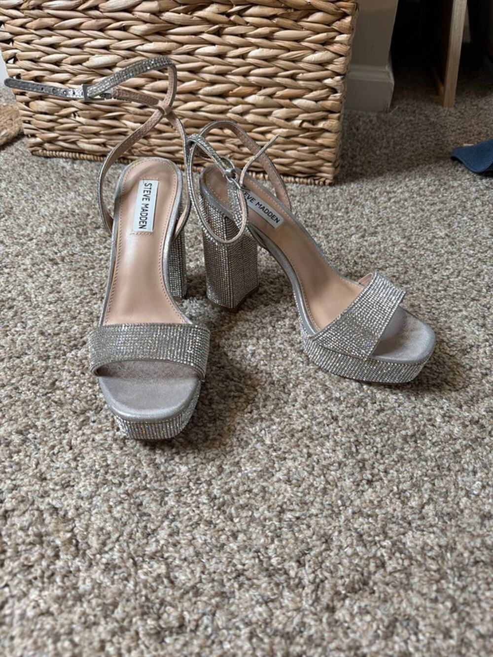 Steve Madden lessa rhinestone platform heels 8 605